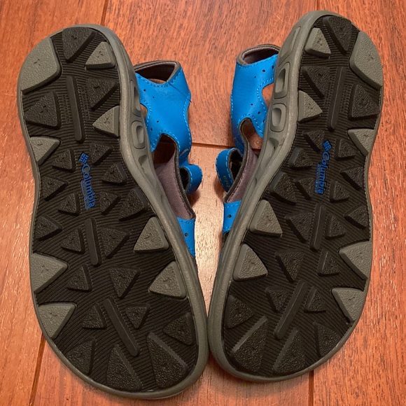 Columbia sandals size 2 - Picture 3 of 3